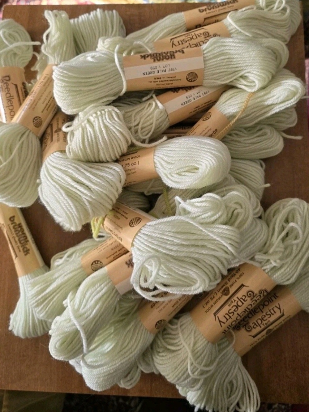 24 Skeins 40 Yards Ea Of Vintage Yarns Brunswick Pale Green 1797 Lot 1 059 New